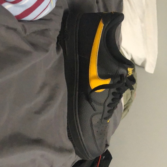 Black air forces - Picture 2 of 2